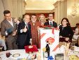 Mosca, ambasciatore italiano con panettone Albertengo Mosca, ambasciatore italiano con panettone Albertengo