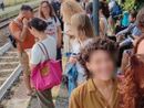 Ressa sulla Torino-Ivrea, tante persone ammassate Ressa sulla Torino-Ivrea, tante persone ammassate