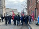 Manifestazione di sindacati e lavoratori Gurit