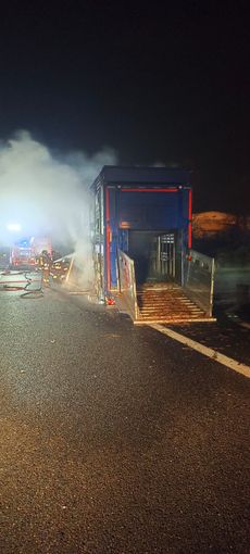 tir in fiamme in autostrada