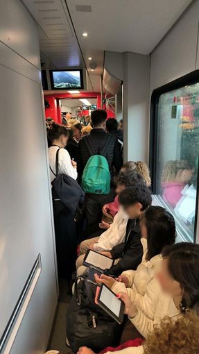 Una immagine del sovraffollamento sulla Torino-Ivrea