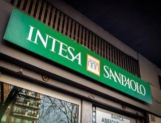 Intesa Sanpaolo, utili a 9,3 miliardi di euro: l’obiettivo è 10 miliardi per il 2026 Intesa Sanpaolo, utili a 9,3 miliardi di euro: l’obiettivo è 10 miliardi per il 2026