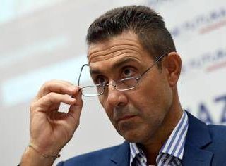 Vannacci e la grana simbolo di Futuro nazionale, "esiste dal 2010 ma è scaduto"