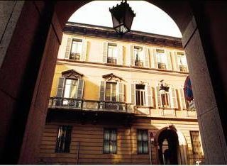 Mediobanca convoca cda straordinario, possibile rinvio assemblea Mediobanca convoca cda straordinario, possibile rinvio assemblea