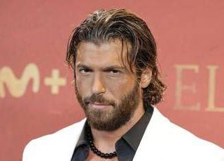 Sanremo, Can Yaman sarà ospite della prima serata del Festival Sanremo, Can Yaman sarà ospite della prima serata del Festival