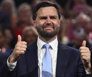 Milano Cortina 2026, J.D. Vance portafortuna: arriva e il team Usa segna due punti Milano Cortina 2026, J.D. Vance portafortuna: arriva e il team Usa segna due punti