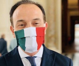 Da lunedì tutti in casa dalle 23 alle 5 del mattino. Si può uscire solo con l'autocertificazione