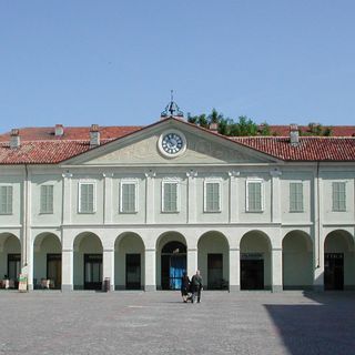 Il Museo civico Pier Alessandro Garda di Ivrea riapre con una mostra sul vetro