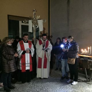 &quot;Una via Crucis per le persone che soffrono&quot;