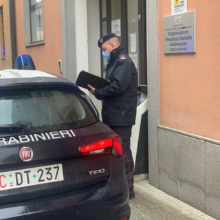 Lite tra infermiere al centro prelievi di Cigliano