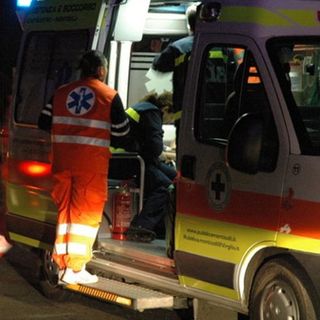 Si scontra contro un tir: grave un ragazzo di 19 anni di Crescentino