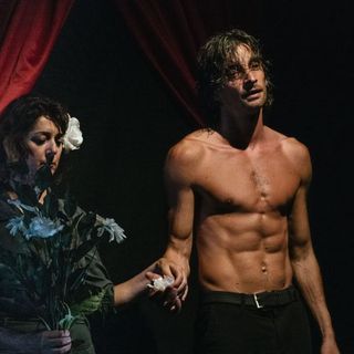 Amleto ai tempi di Facebook al Garybaldi di Settimo