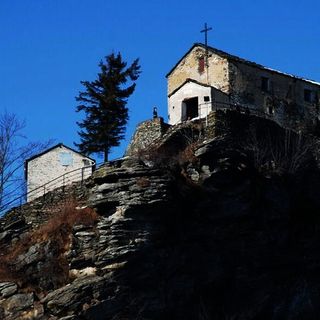 Valli di Lanzo, a Cantoira un'aiuola votiva a Maria Ausiliatrice e Santa Cristina