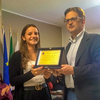 Francesca Pasquino con il sindaco Maurizio Fiorentini