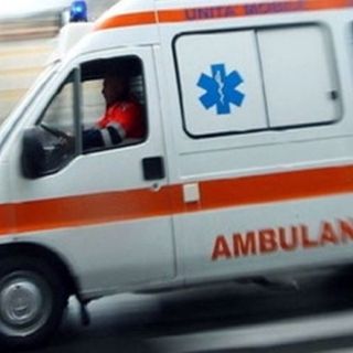 Si accascia in strada e muore dopo gli esami del sangue