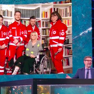 I volontari della Croce Rossa di Settimo con Luciana Littizzetto e Fabio Fazio