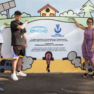 Settimo: inaugurato il murale che &quot;mangia&quot; lo smog delle automobili