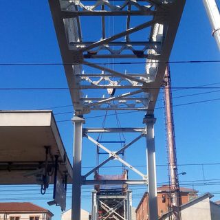 Il momento della rimozione della passerella