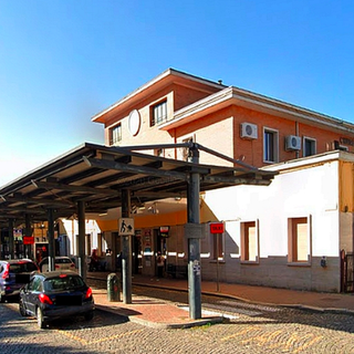 Camion si ribalta in stazione a Chivasso: ferito un quarantenne. E' l'ennesimo incidente sul lavoro