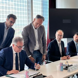 La firma sull'accordo