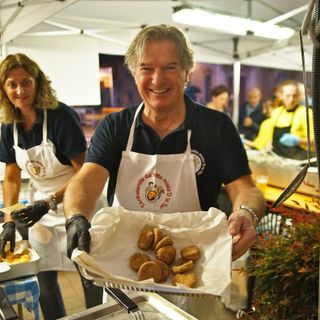 Villanova Solaro: oltre 2500 pasti per la Sagra della Noce