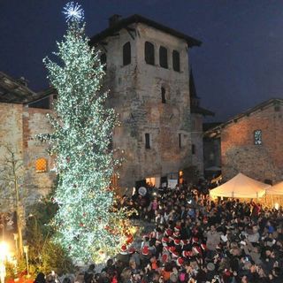Il Borgo di Babbo Natale 2025, la magia torna tra le mura del Ricetto di Candelo (foto di repertorio)