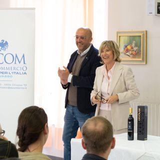 Un momento dell'incontro promosso da Ascom Chivasso