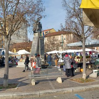 Chivasso, pubblicato l’avviso per l’assegnazione di posteggi nei mercati dei produttori agricoli del mercoledì e del sabato