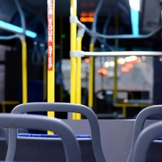 Da Chivasso a Pinerolo fino all'aeroporto saltano le corse bus. Arriva: "Venerdì sciopero, pullman non garantiti"