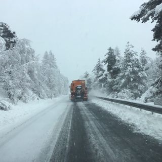 Neve sulle montagne del Torinese, problemi e strade chiuse nel Canavese (foto d'archivio)