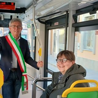 Chivasso percorre la strada green: in servizio due nuovi autobus elettrici