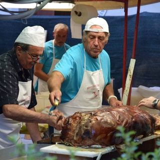 A Farigliano conto alla rovescia per la &quot;Festa del Bôn Vin&quot;, tra enogastronomia, sfide secolari e tanto divertimento