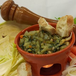 Minestra di cavoli e fagioli bianchi