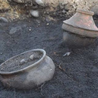 Tra passato e futuro, nella centrale fotovoltaica di Volpiano &quot;sbuca&quot; una necropoli romana