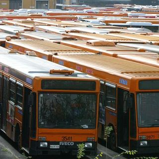 mezzi trasporto pubblico