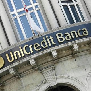 Unicredit, c'è l'accordo tra azienda e sindacati sul nuovo Piano industriale: 5200 uscite volontarie e 2600 assunzioni