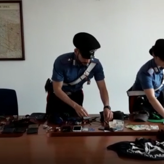 Svaligiavano le case di notte, mentre i proprietari dormivano: sgominata la banda del lockdown [VIDEO]
