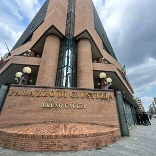 Chivasso, condannata a 5 mesi la titolare della torteria &quot;no vax&quot;