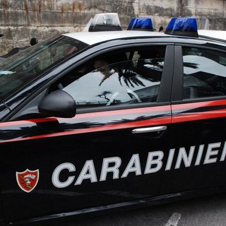 Svaligia il bar ed il parrucchiere: ladro in manette a Pont Canavese