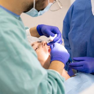 dentista all'opera