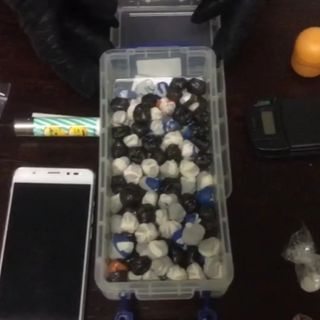 Cocaina nascosta tra la biancheria sporca del ristorante e negli slip: carabinieri arrestano due pusher