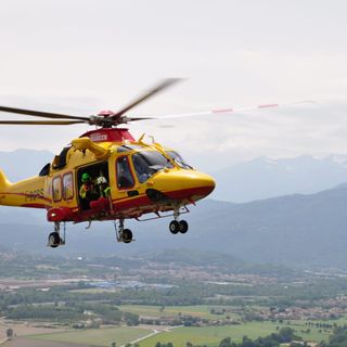 Incidente in un cantiere a Volpiano: uomo caduto da 3 metri d'altezza, trasportato in codice rosso al Cto