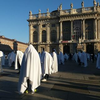 Manifestazione in piazza Castello a Torino