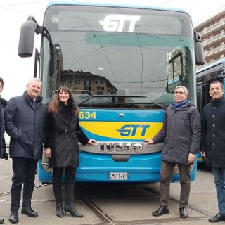 nuovi bus iveco