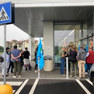 Niente pausa pipì per le cassiere dell'Md di Brandizzo, i sindacati oggi in presidio: &quot;Chiesto aiuto anche alla sindaca&quot;