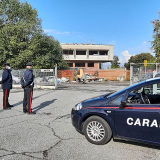 Rave party a Settimo, partecipanti senza distanziamento né mascherine: intervengono i carabinieri