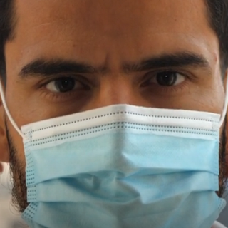 Il &quot;generale&quot; Rincon al fianco della Regione Piemonte nella campagna per l'uso della mascherina (VIDEO)