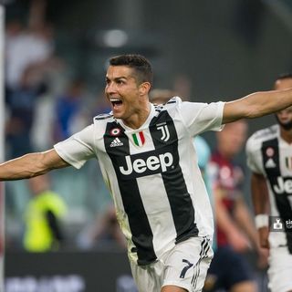 Ronaldo positivo al Covid. L'annuncio che sconvolge il mondo del calcio (e mette a rischio il campionato)