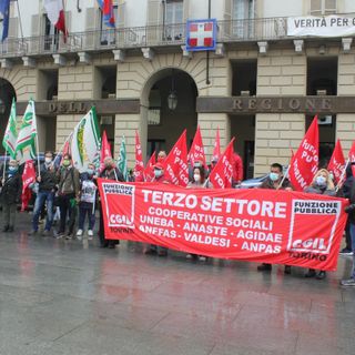 Protesta lavoratori piazza Castello