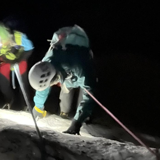 soccorritori in montagna
